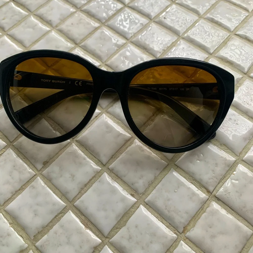 Tory Burch sunglasses - Picture 2 of 7
